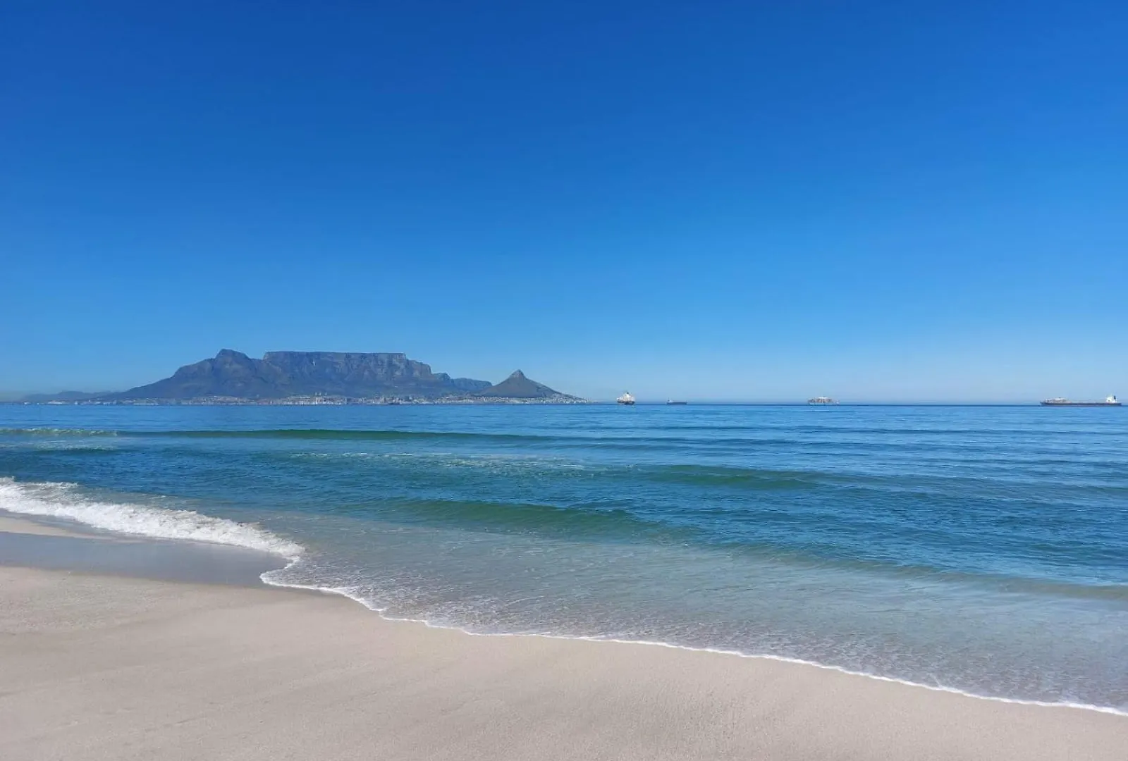 Holiday home Spray Villa With Hot Tub And Close To The Beach Bloubergstrand
