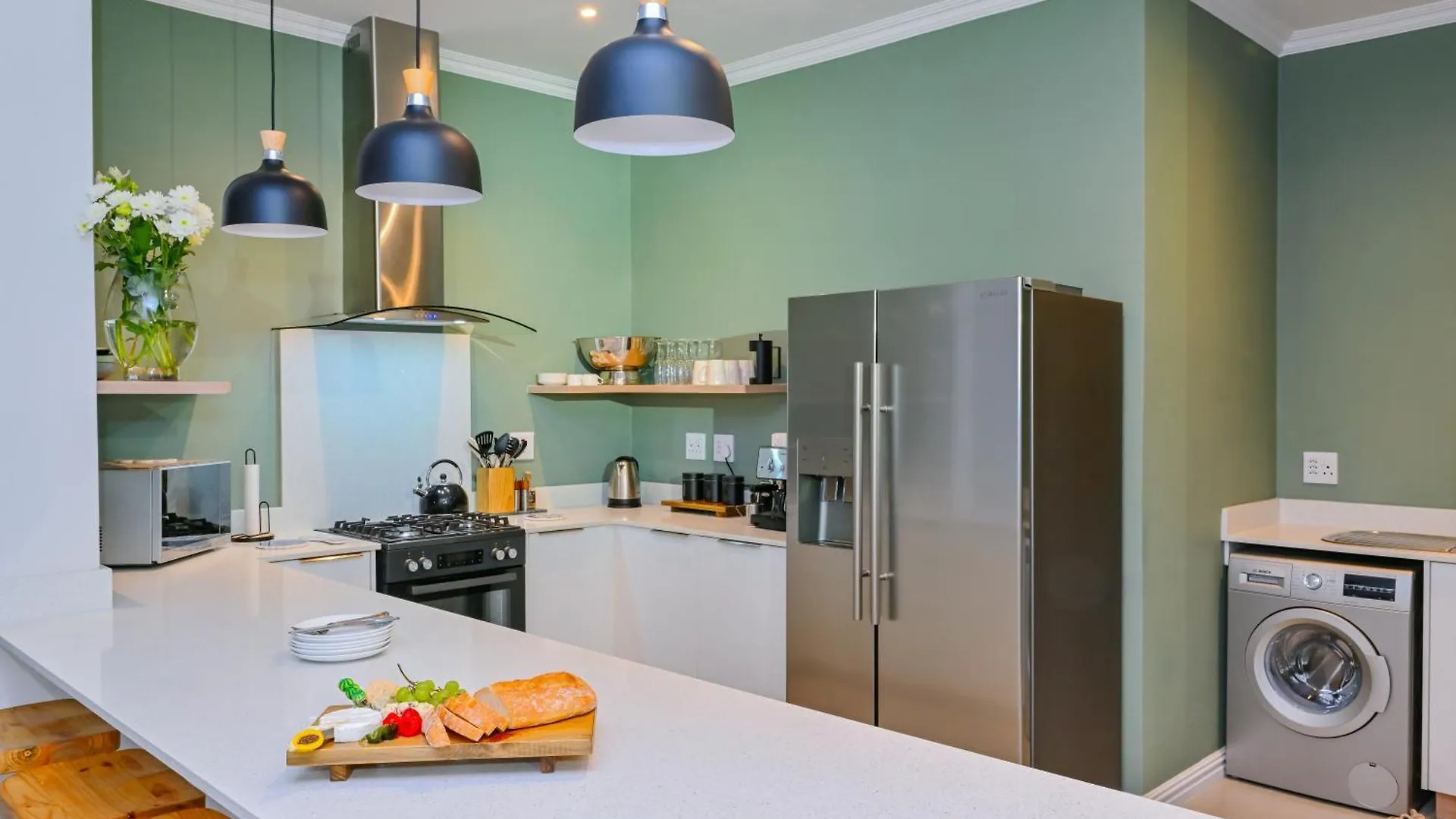 Spray Villa With Hot Tub And Close To The Beach Bloubergstrand South Africa
